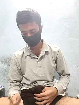 GirlsCrush  online show from 10.29.25