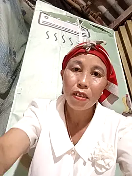 me-cute online show from 10.12.25