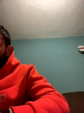 Snapshot of leiche chatting on 11.16.25 leiche online show from 11.16.25