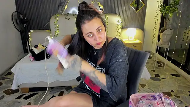 SarahCastro1  online show from 03.05.26