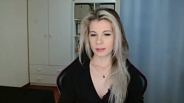 KristineGlow online show from 03.18.26