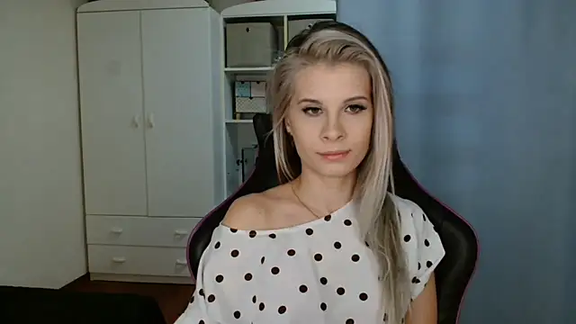 KristineGlow online show from 03.27.26