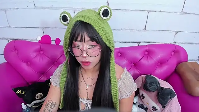 SafiroAgataaa online show from 10.28.25