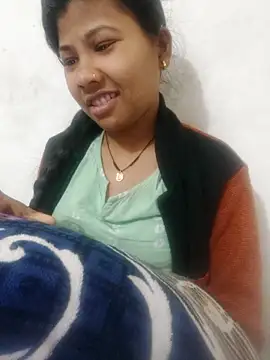 Snapshot of Vaani_Cutie chatting on 12.23.25 Vaani Cutie online show from 12.23.25