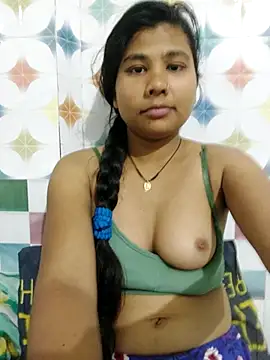 Snapshot of Vaani_Cutie chatting on 05.08.26 Vaani Cutie online show from 05.08.26