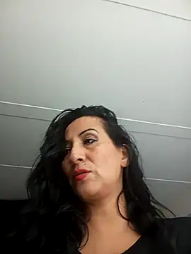 ivonne 9 online show from 09.11.25