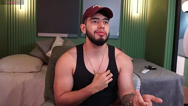 Snapshot of Nick_Vans chatting on 10.08.25 Nick Vans online show from 10.08.25