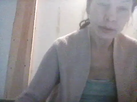 Snapshot of Milana38 chatting on 04.19.26 Milana38 online show from 04.19.26