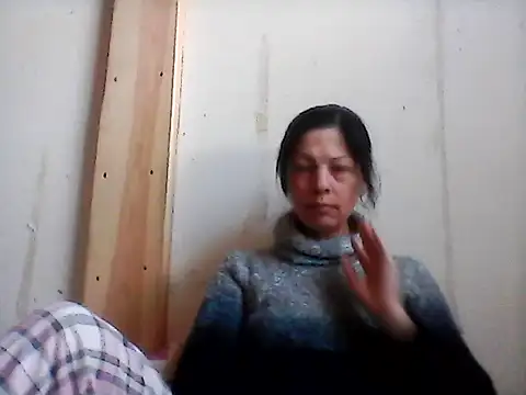 Snapshot of Milana38 chatting on 04.21.26 Milana38 online show from 04.21.26