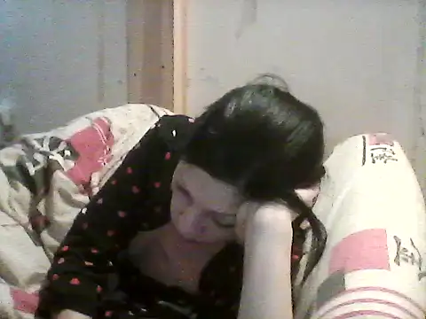 Snapshot of Milana38 chatting on 04.21.26 Milana38 online show from 04.21.26