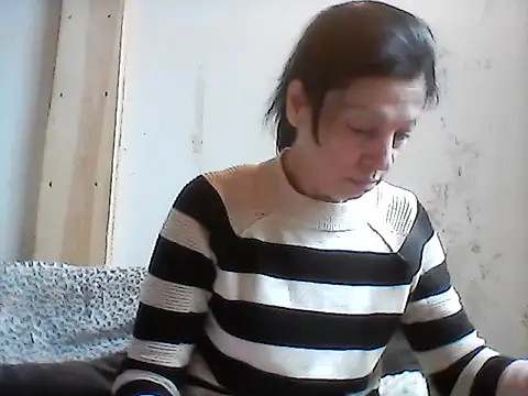 Snapshot of Milana38 chatting on 04.22.26 Milana38 online show from 04.22.26