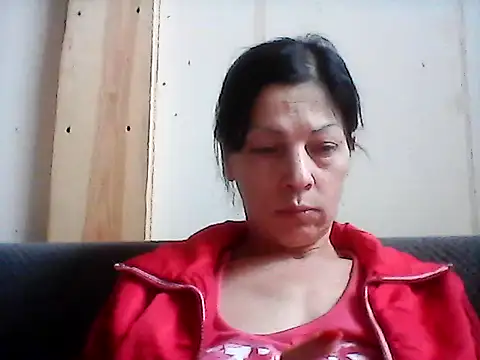 Snapshot of Milana38 chatting on 04.28.26 Milana38 online show from 04.28.26