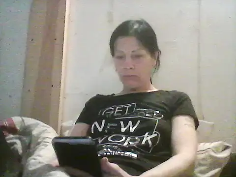 Snapshot of Milana38 chatting on 04.29.26 Milana38 online show from 04.29.26