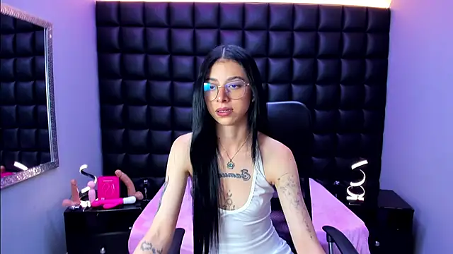 Snapshot of Dulce_Miaa_ chatting on 07.06.26 Dulce Miaa online show from 07.06.26