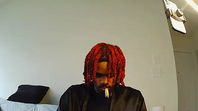 Snapshot of risktakinndolo chatting on 09.15.25 risktakinndolo online show from 09.15.25