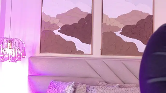 kendalFox  online show from 11.16.25