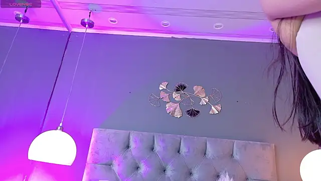 Snapshot of kendalFox_ chatting on 02.19.26 kendalFox online show from 02.19.26