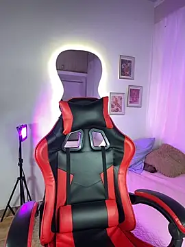 Teen Innocent online show from 09.19.25