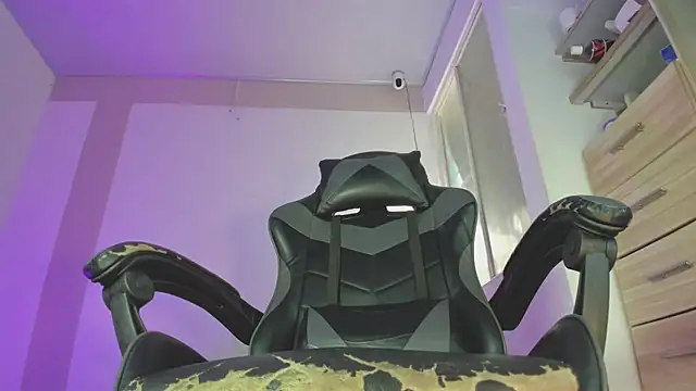 Teen Innocent online show from 10.24.25