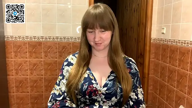 Snapshot of MaroonMoon_ chatting on 09.14.25 MaroonMoon  online show from 09.14.25