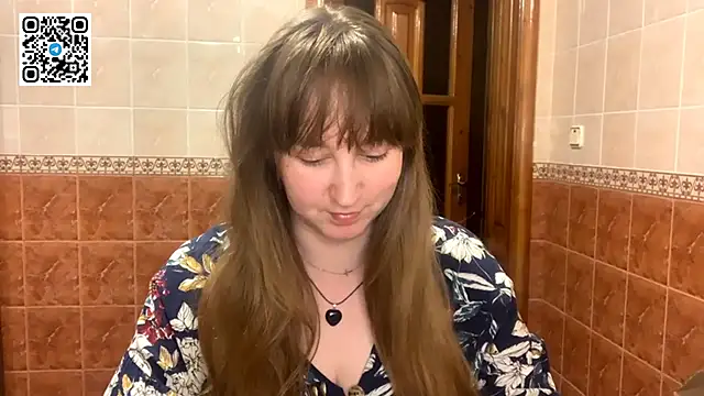 Snapshot of MaroonMoon_ chatting on 09.18.25 MaroonMoon  online show from 09.18.25