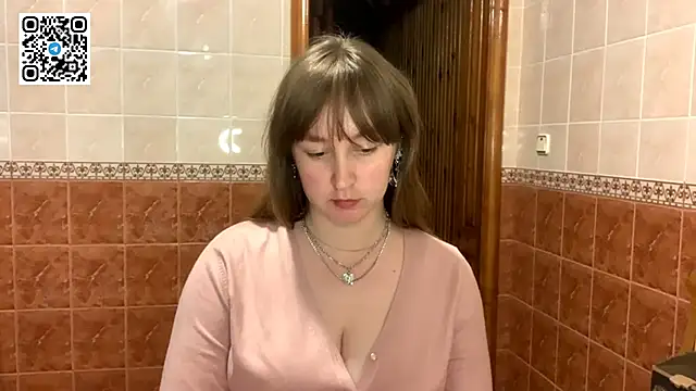 Snapshot of MaroonMoon_ chatting on 09.27.25 MaroonMoon  online show from 09.27.25