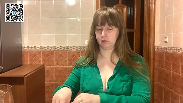 Snapshot of MaroonMoon_ chatting on 10.22.25 MaroonMoon  online show from 10.22.25