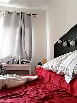 Snapshot of canariamorbosa chatting on 10.27.25 canariamorbosa online show from 10.27.25