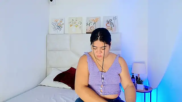 Snapshot of elizawiliamst chatting on 04.25.26 elizawiliamst online show from 04.25.26