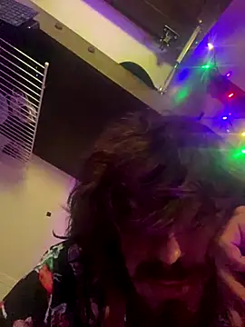 Snapshot of Unknownstepbrother chatting on 09.30.25 Unknownstepbrother online show from 09.30.25