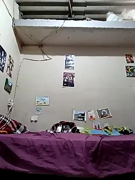 Snapshot of Gabyta37 chatting on 11.17.25 Gabyta37 online show from 11.17.25