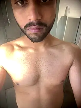 Snapshot of shiitposter_male chatting on 11.21.25 shiitposter male online show from 11.21.25