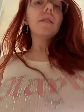 Snapshot of PollyVinice chatting on 05.22.26 PollyVinice online show from 05.22.26