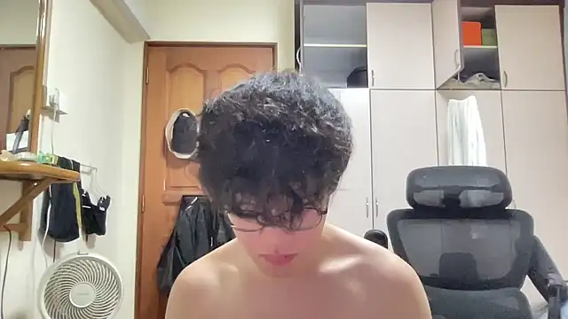 Passionatetwink2 online show from 11.13.25