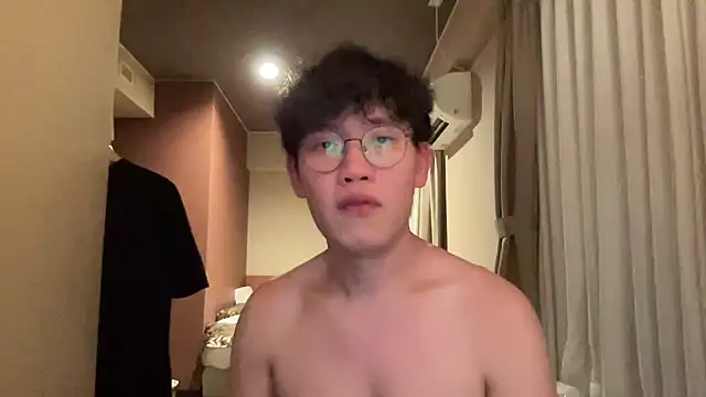 Passionatetwink2 online show from 12.21.25