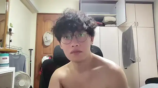 Snapshot of Passionatetwink2 chatting on 03.19.26 Passionatetwink2 online show from 03.19.26