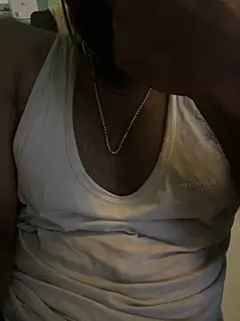 Snapshot of DJLOVE280825 chatting on 05.29.26 DJLOVE280825 online show from 05.29.26