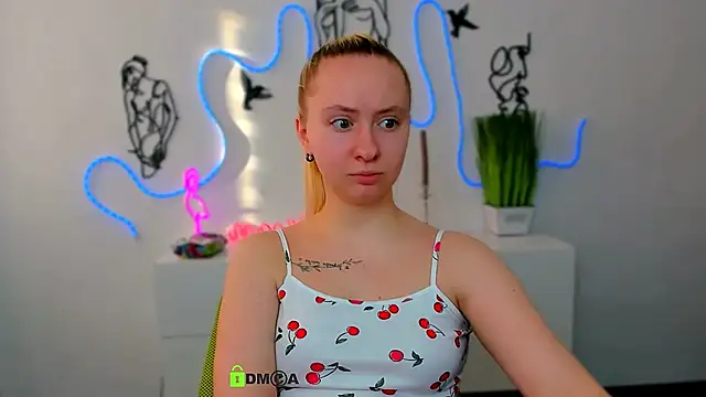 mila glow1 online show from 03.05.26