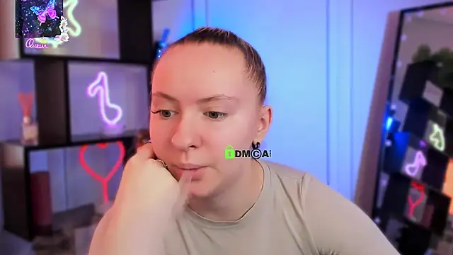 mila glow1 online show from 03.06.26