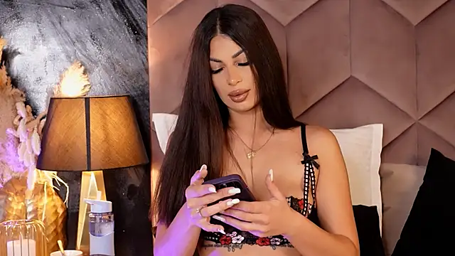 EvaRhea online show from 09.30.25