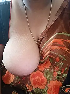 Snapshot of Geetha227 chatting on 06.14.26 Geetha227 online show from 06.14.26