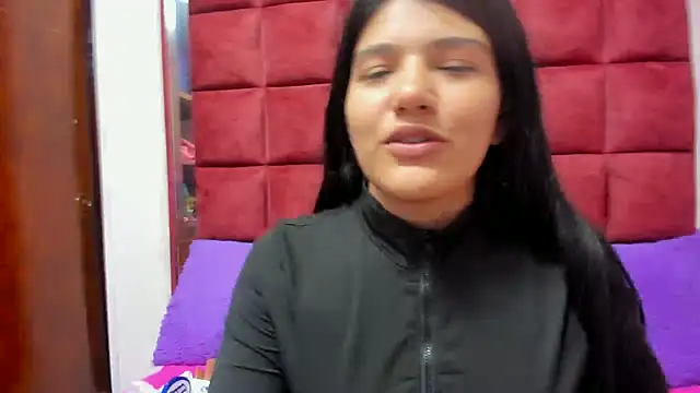 AANGELADIAZZ online show from 12.17.25