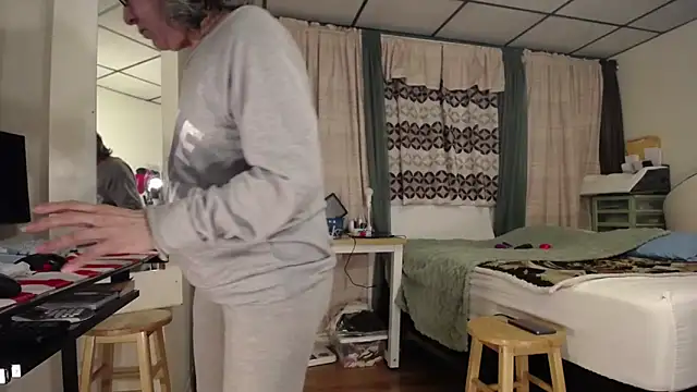 ANALTRAINING4U2 online show from 03.03.25