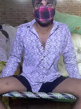 Snapshot of uniquesexyboy5689 chatting on 05.10.26 uniquesexyboy5689 online show from 05.10.26