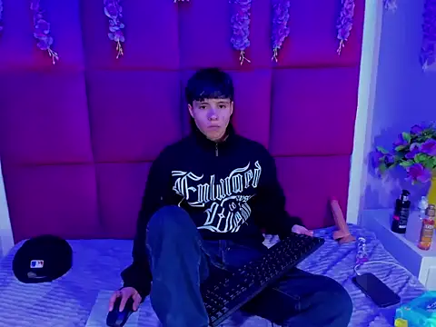 Bruno Cruzz online show from 10.04.25