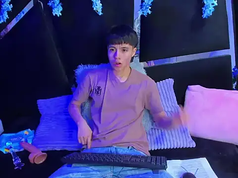 Bruno Cruzz online show from 10.15.25