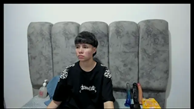 Snapshot of Bruno_Cruzz chatting on 04.16.26 Bruno Cruzz online show from 04.16.26