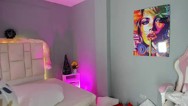 Snapshot of SammyRose_ chatting on 12.14.25 SammyRose online show from 12.14.25