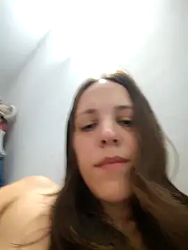 Snapshot of lauflor chatting on 03.16.26 lauflor online show from 03.16.26