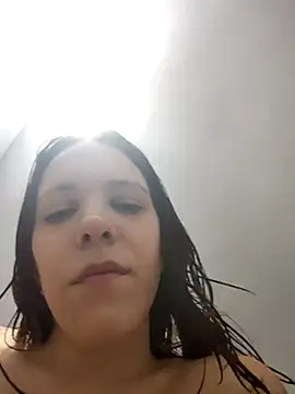 Snapshot of lauflor chatting on 04.20.26 lauflor online show from 04.20.26